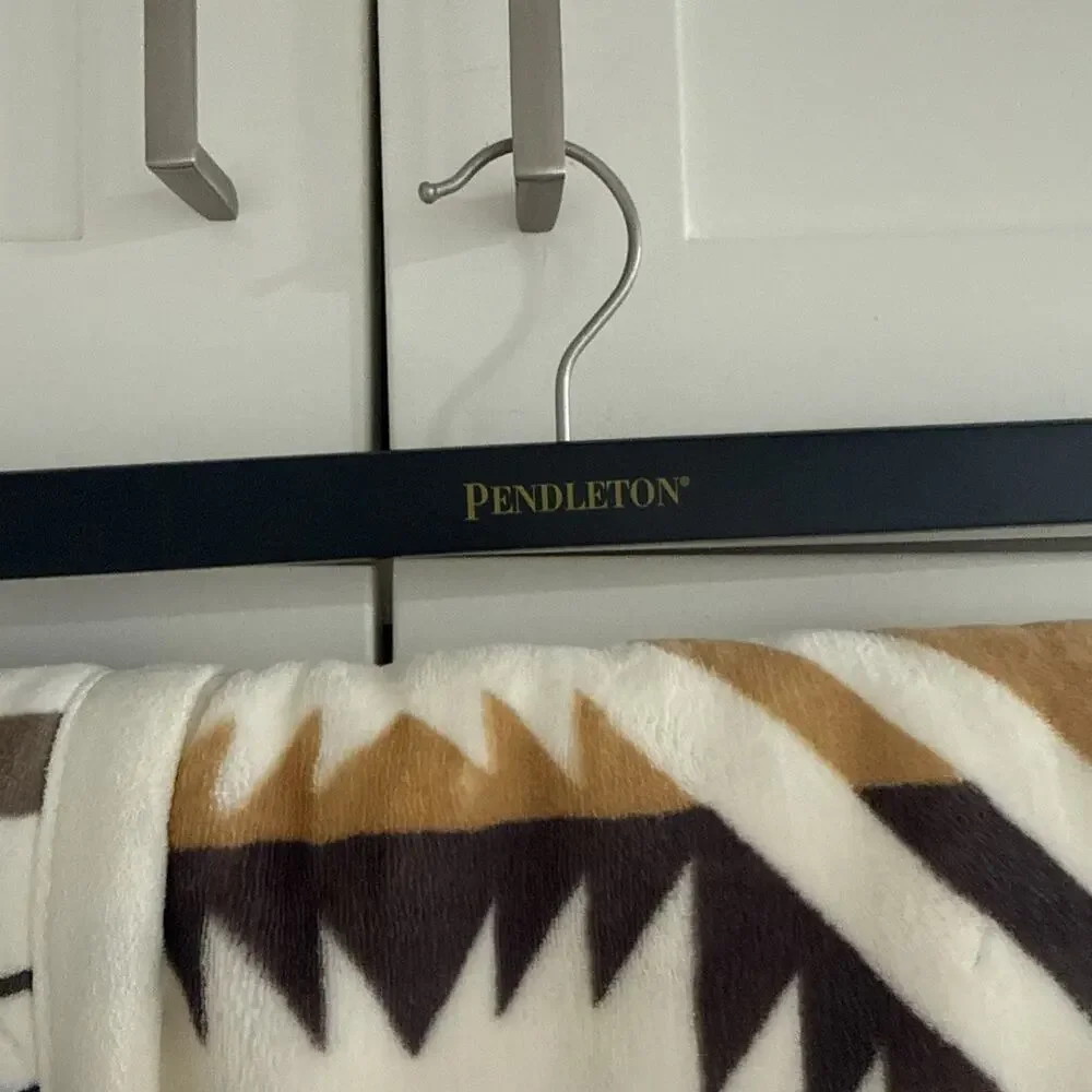 Pendleton Throw Blanket For Two 60x80” Reversible White Shores Southwestern NEW